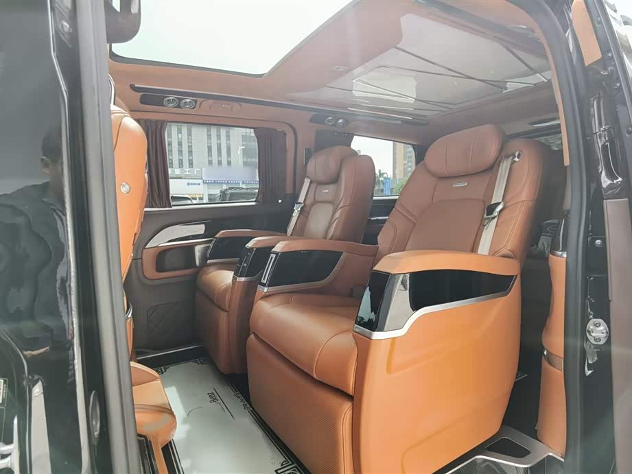 Mercedes-Benz V-class