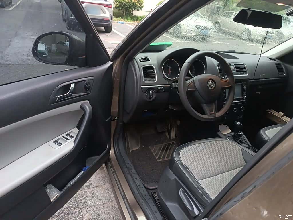 Skoda Yeti, 2015 14