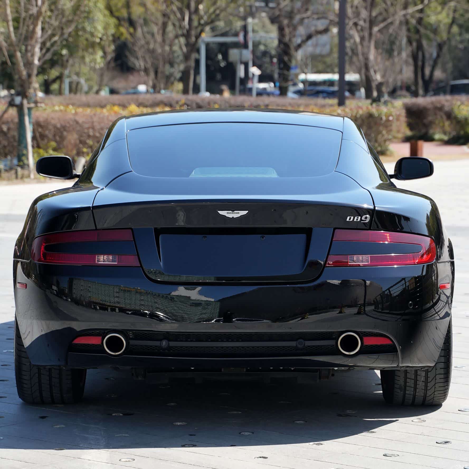 Aston Martin DB9, 2009 11