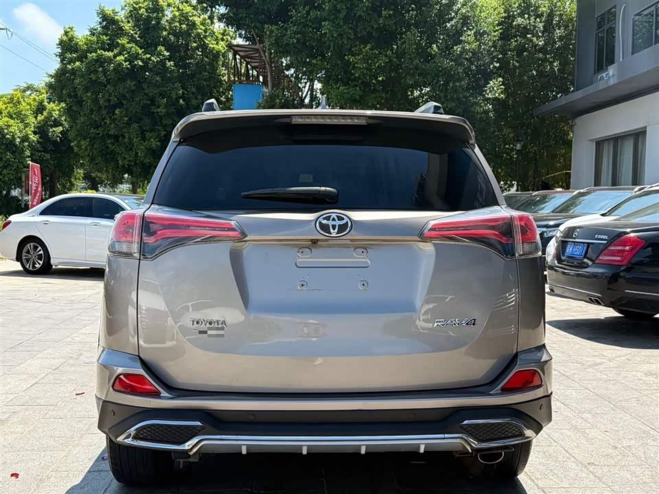 Toyota RAV4 Rongfang