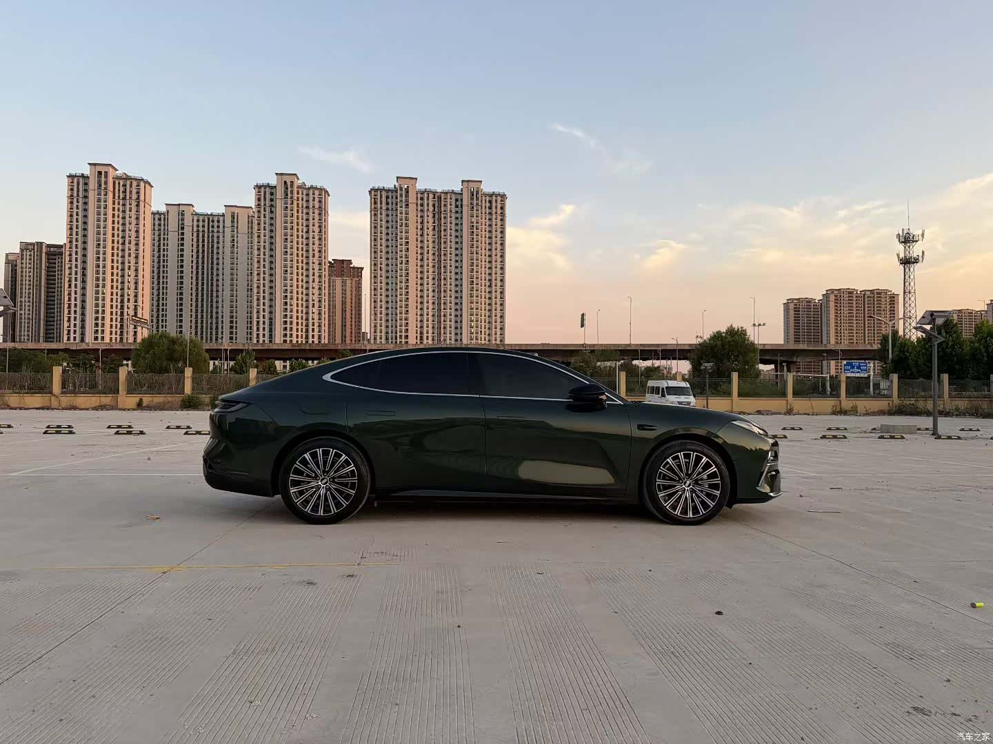 Geely 8, 2025 7