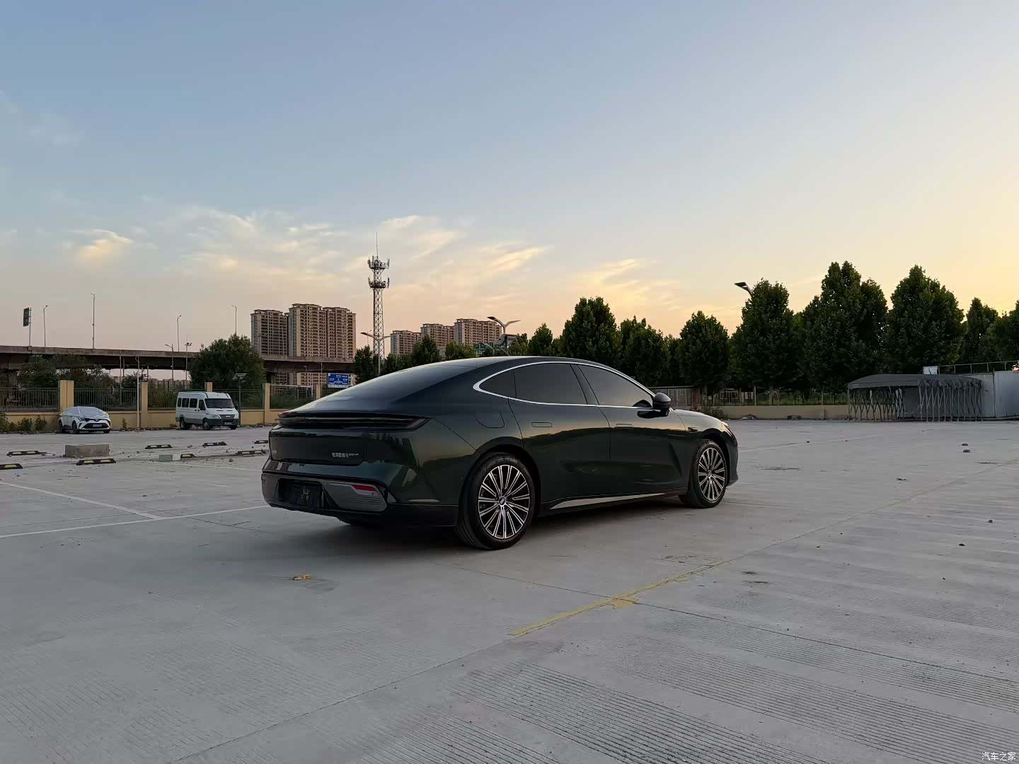 Geely 8, 2025 9