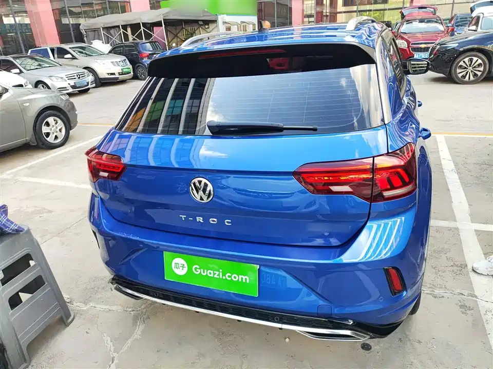 Volkswagen T-ROC exploring Songs