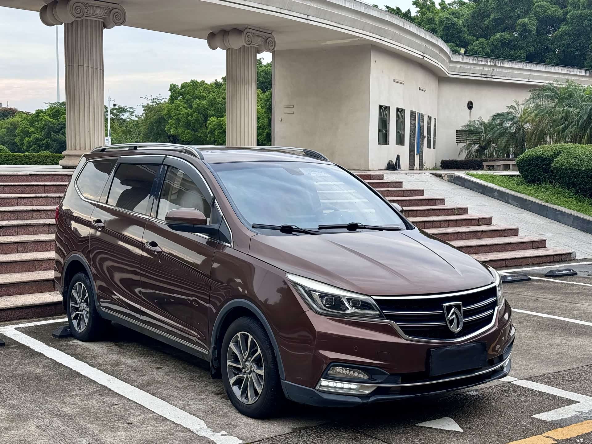 Wuling 730, 2017 3