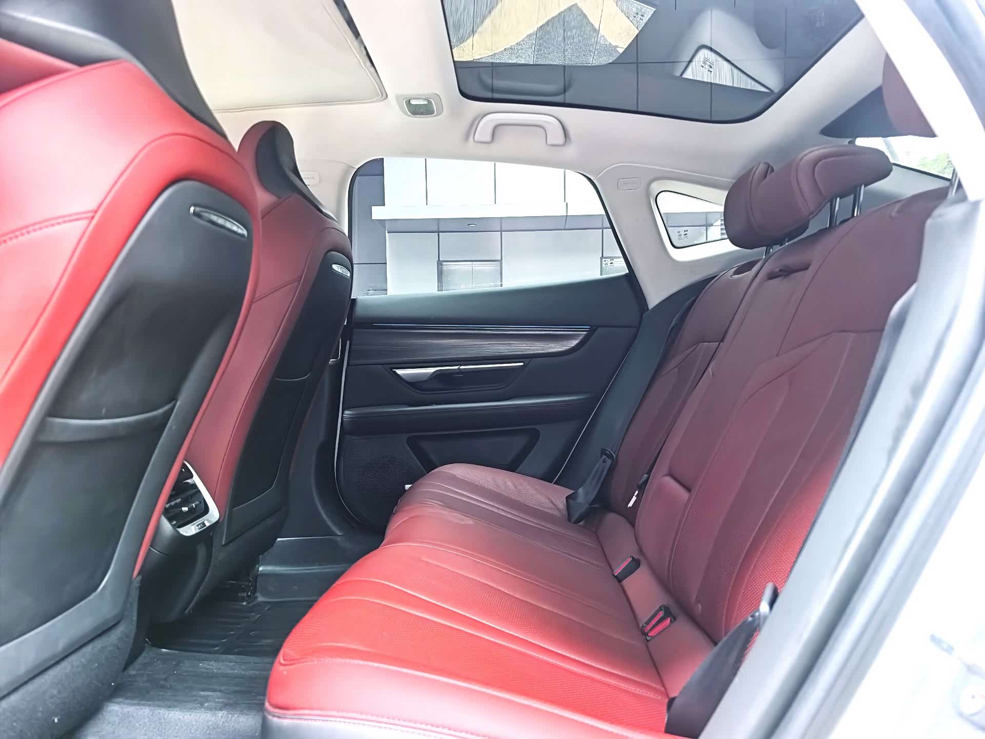 Xpeng P7, 2021 6