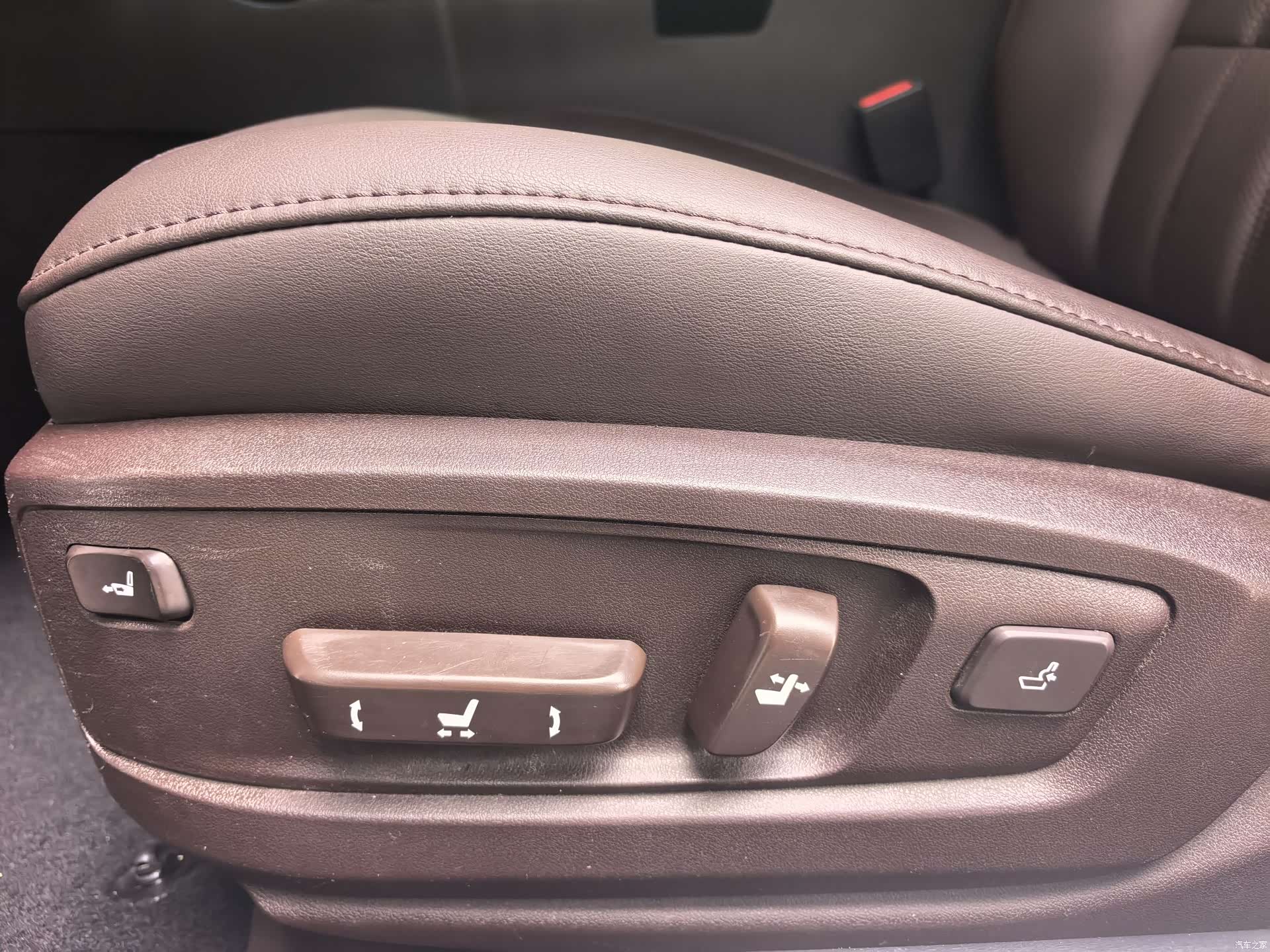 Lexus ES, 2018 17