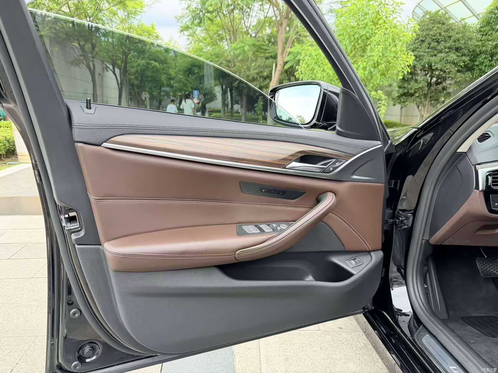 BMW 5 Series, 2019 30