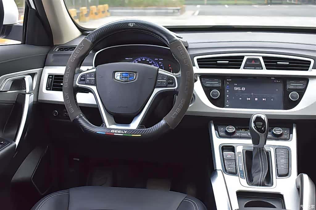 Geely Boyue, 2019 15