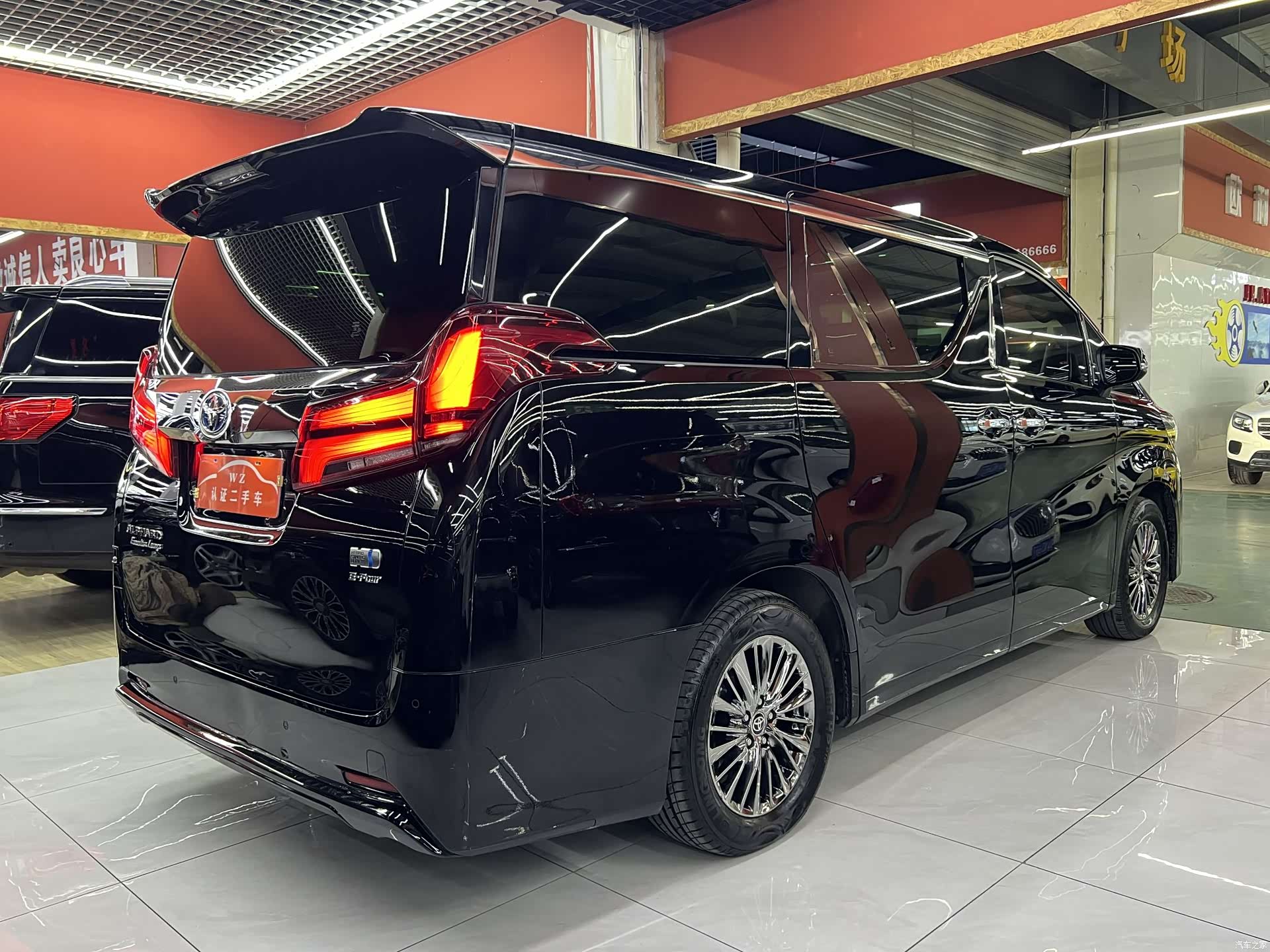 Toyota Alphard, 2020 8