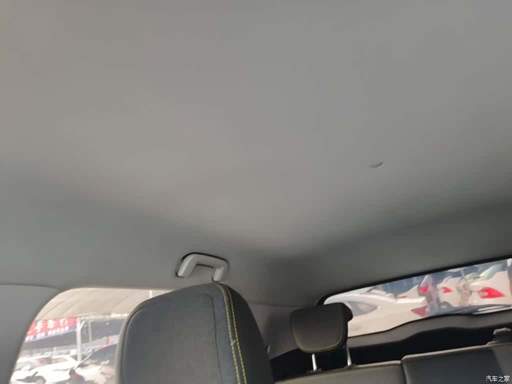 Wuling RS-3, 2019 18