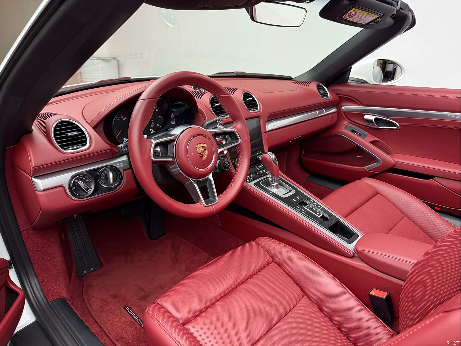 Porsche Boxster, 2026 12