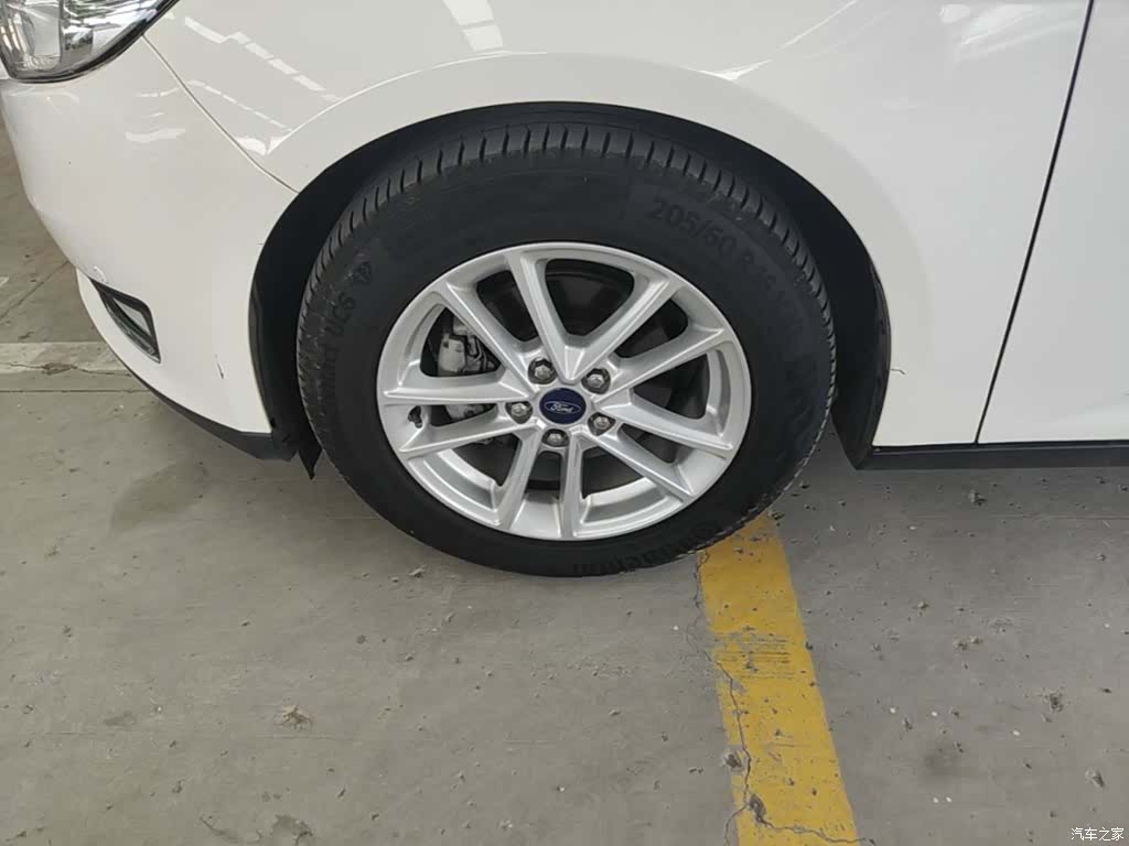 Ford Focus, 2015 23