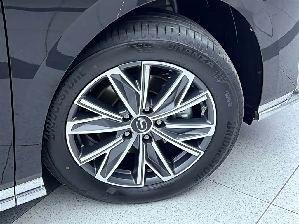 Trumpchi M8, 2025 28