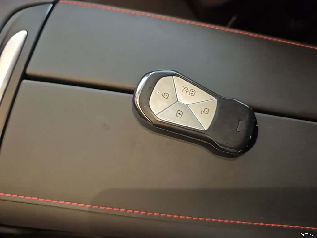 Xpeng P7, 2022 9