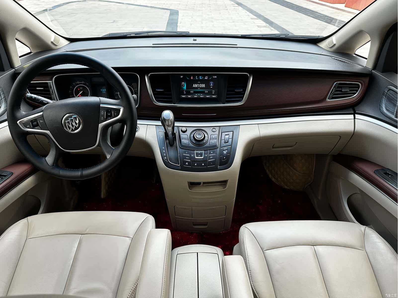 Buick GL8, 2019 8