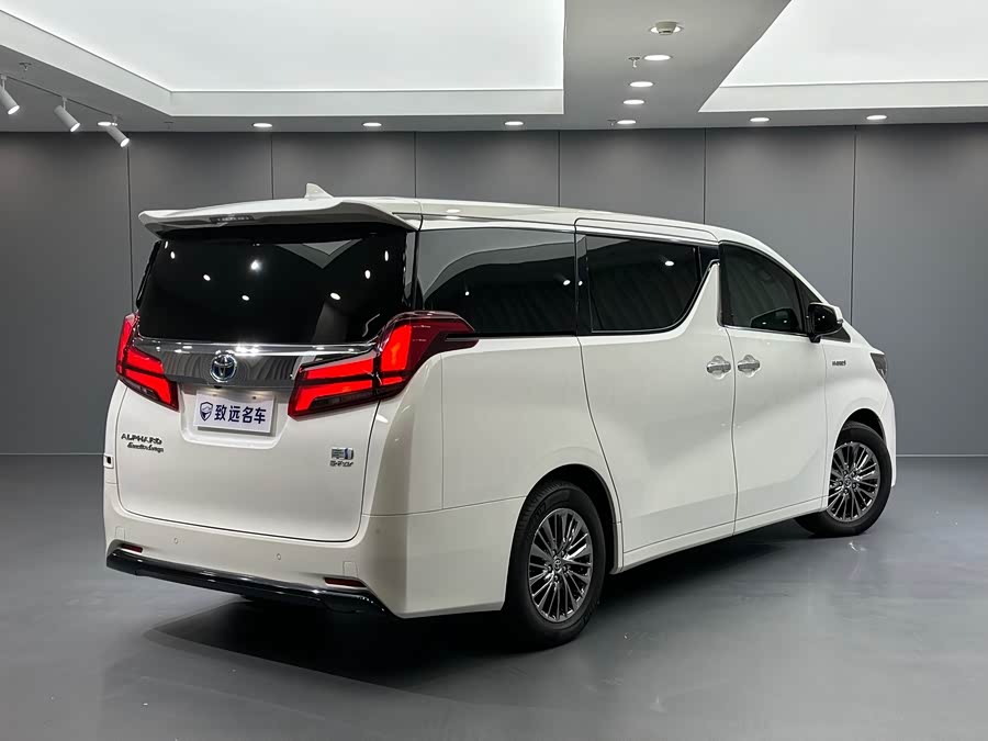Toyota Alphard 2023, фото 4