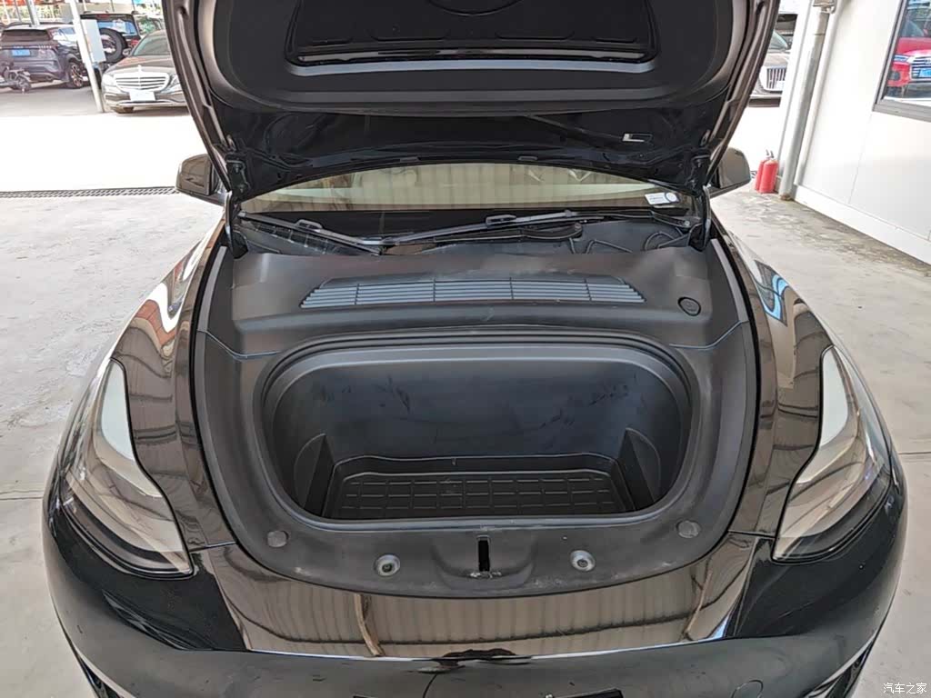 Tesla Model Y, 2021 20