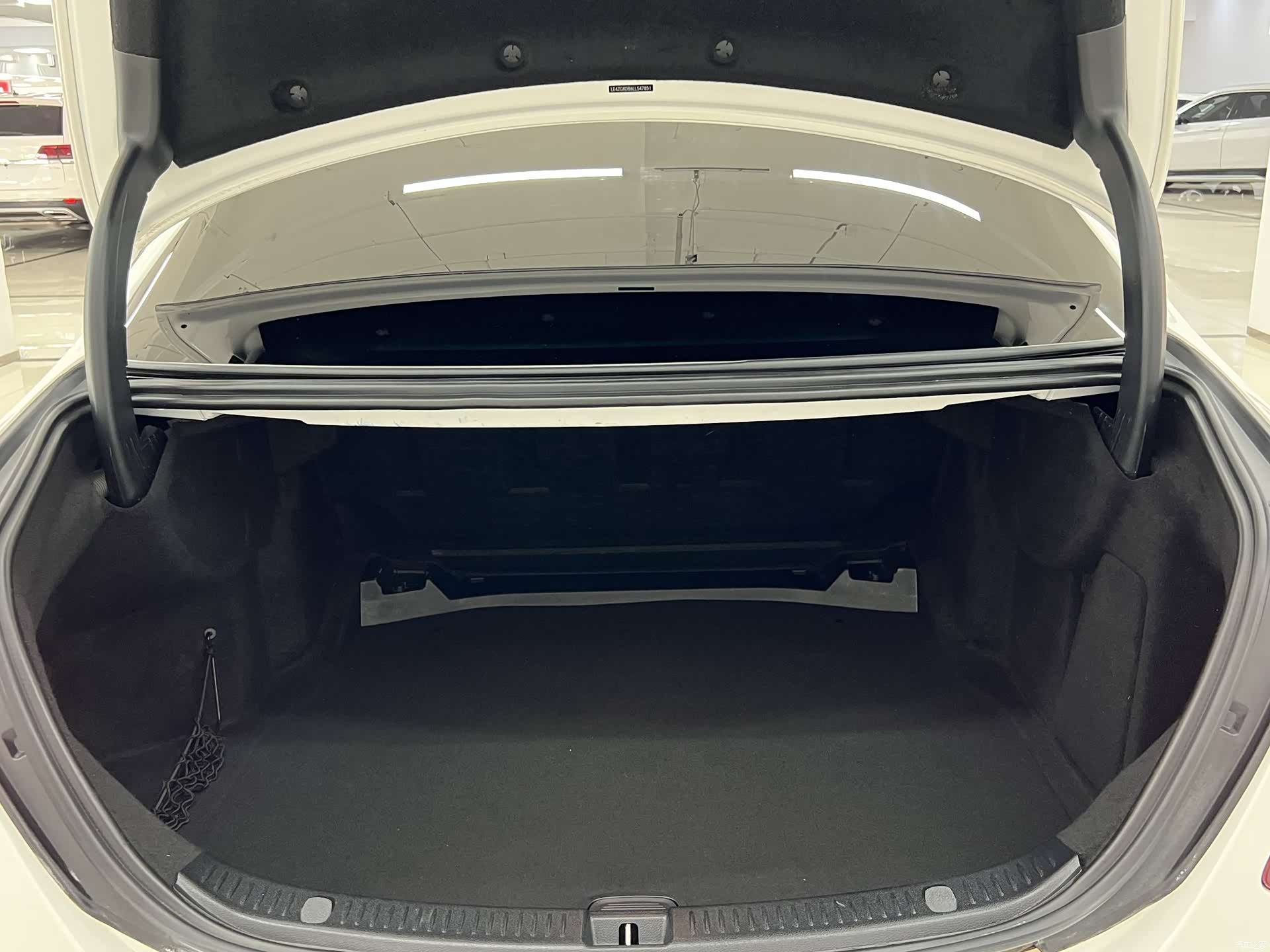Mercedes-Benz E-Class, 2020 17