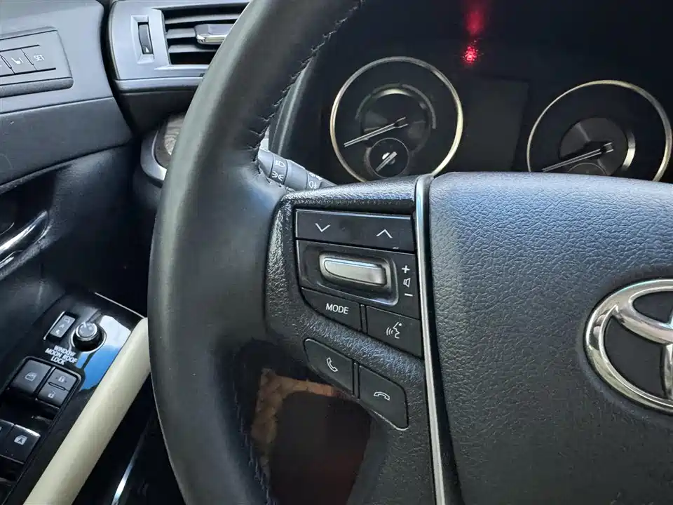 Toyota Elfa Toyota Elfa