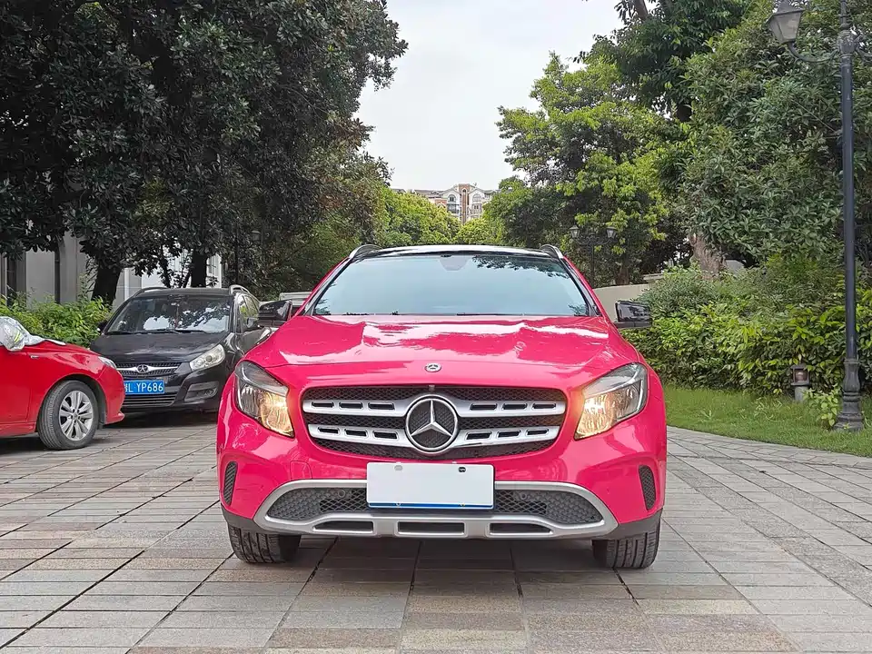 Mercedes-Benz GLA