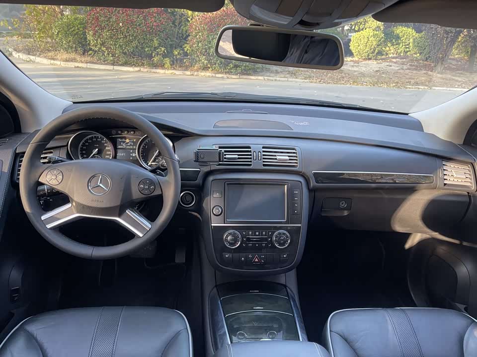 Mercedes-Benz R-class