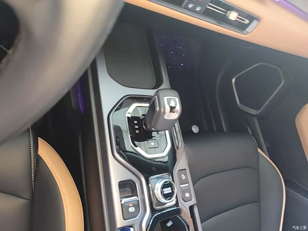 Geely Icon, 2022 14
