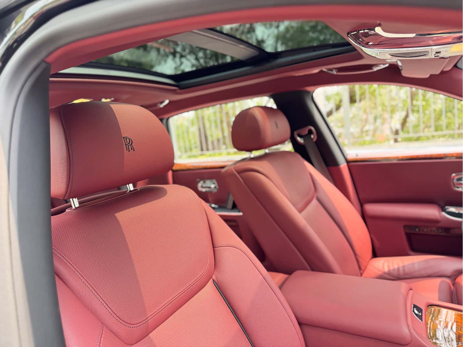 Rolls-Royce Ghost, 2017 19