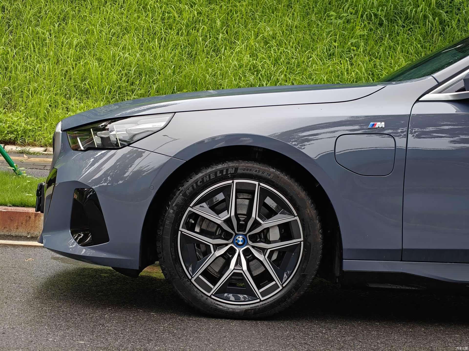 BMW i5, 2024 29