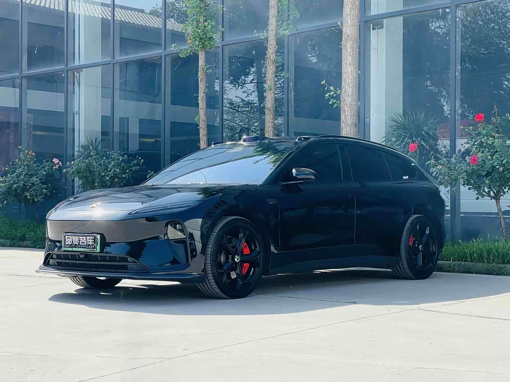 NIO ET5