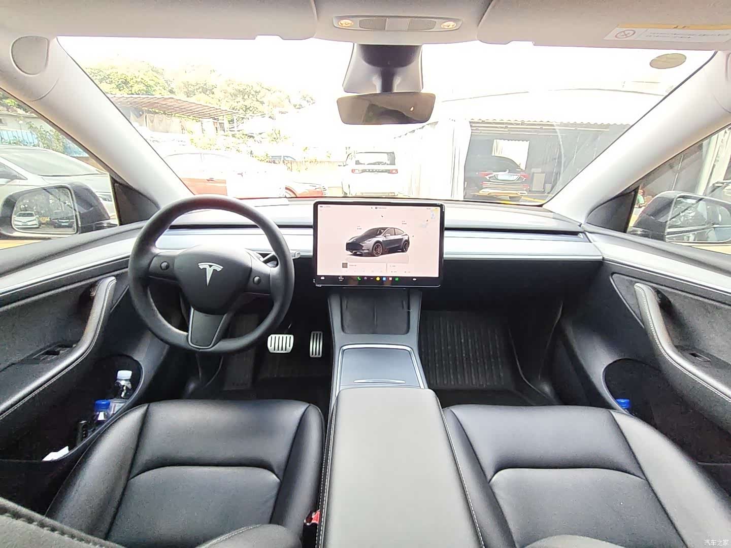 Tesla Model Y, 2023 10
