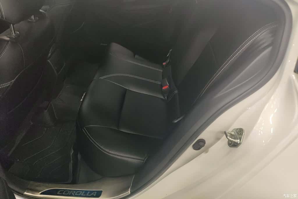 Toyota Corolla, 2023 11