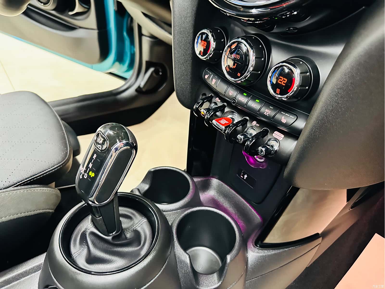 Mini Cooper, 2020 38