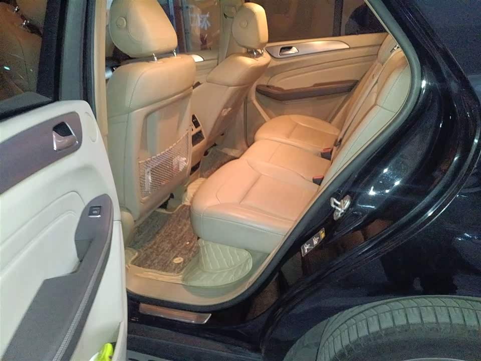 Mercedes-Benz M class