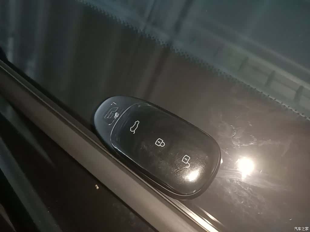Li Auto ONE, 2023 9