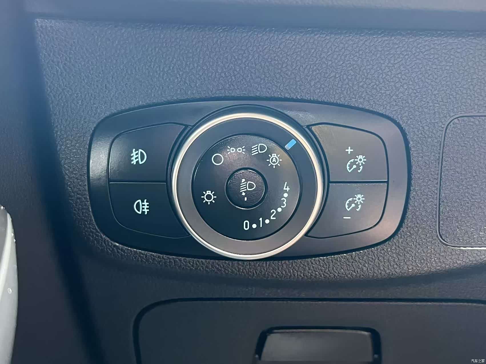 Ford Focus, 2022 26