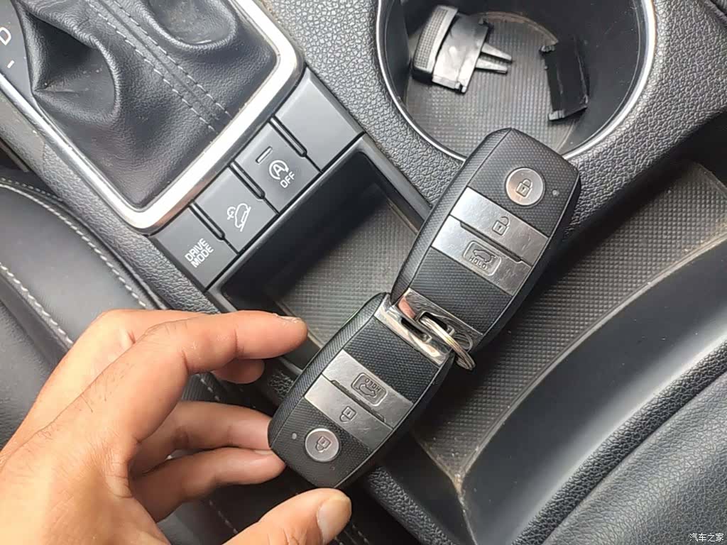 Kia KX5, 2016 9