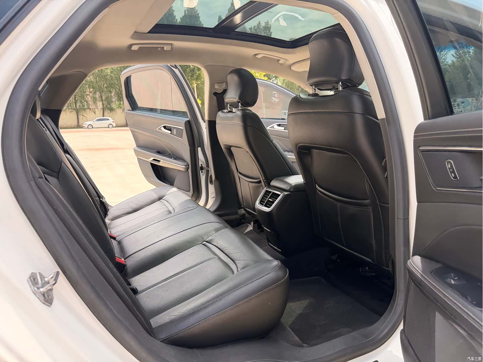 Ford Taurus, 2018 16