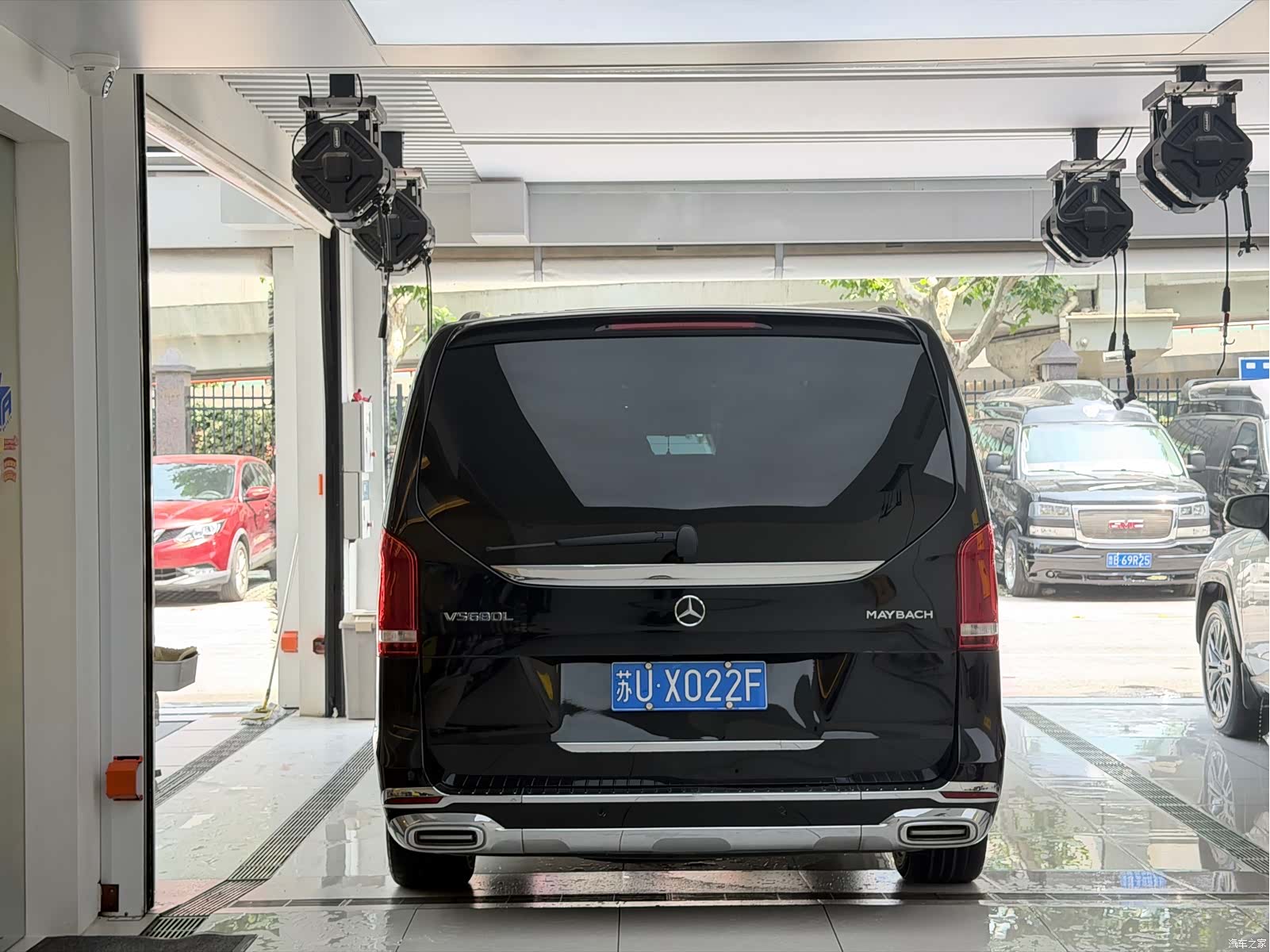 Mercedes-Benz V-Class, 2023 3
