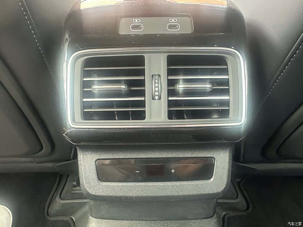 Audi Q5L, 2026 21