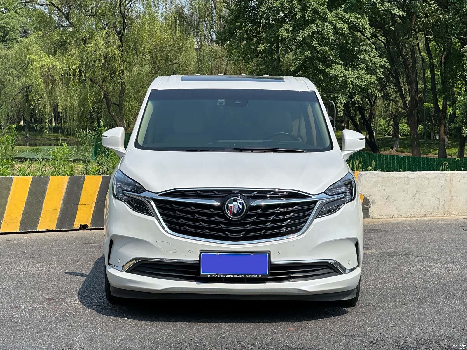 Buick GL8, 2022 2