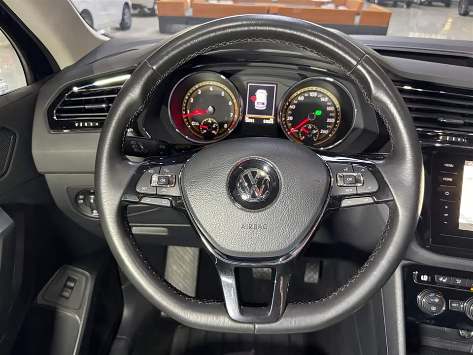 Volkswagen Tiguan L Volkswagen Tiguan L
