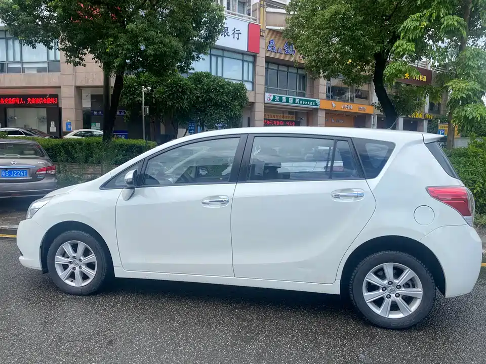 Toyota Yizhi