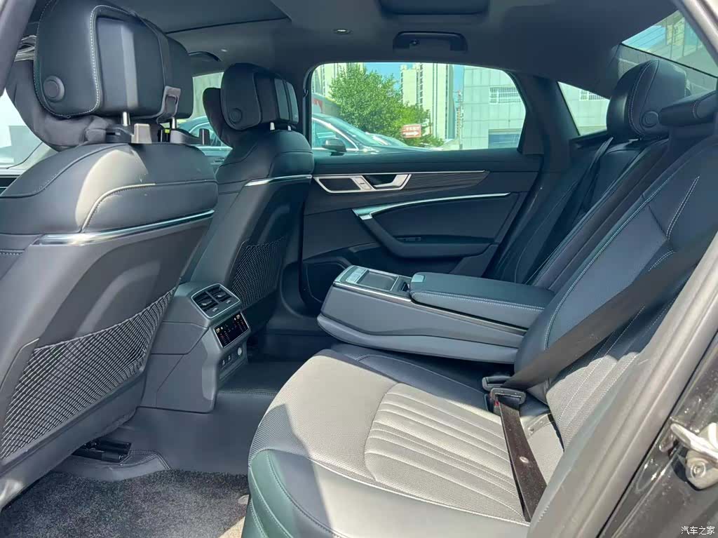 Audi A6L, 2026 7