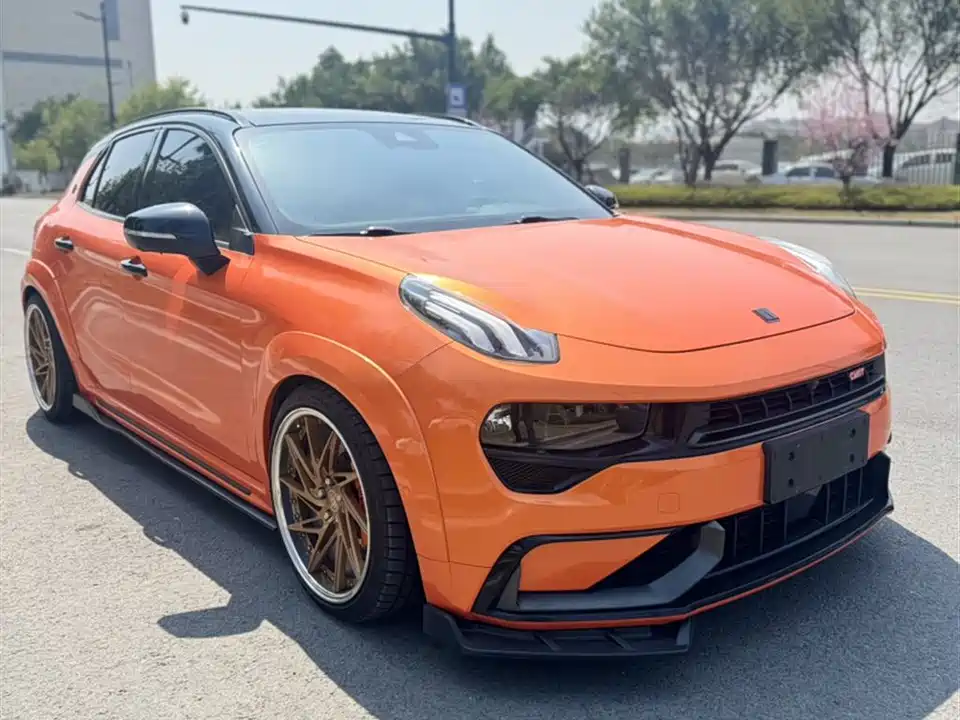 Lynk & Co 02 Hatchback