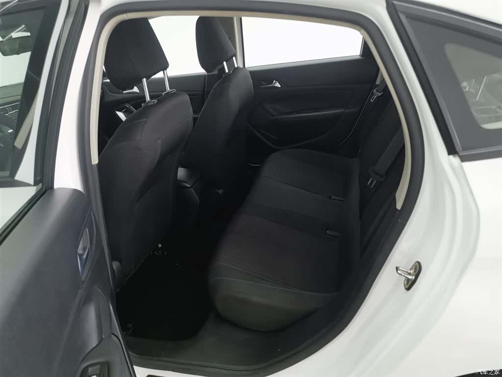 Peugeot 308, 2019 15