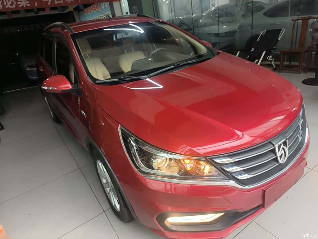 Wuling 310W, 2018 4