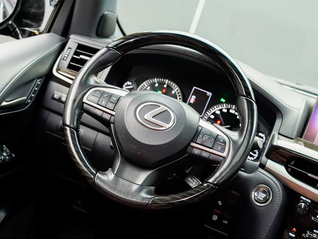 Lexus LX, 2020 15