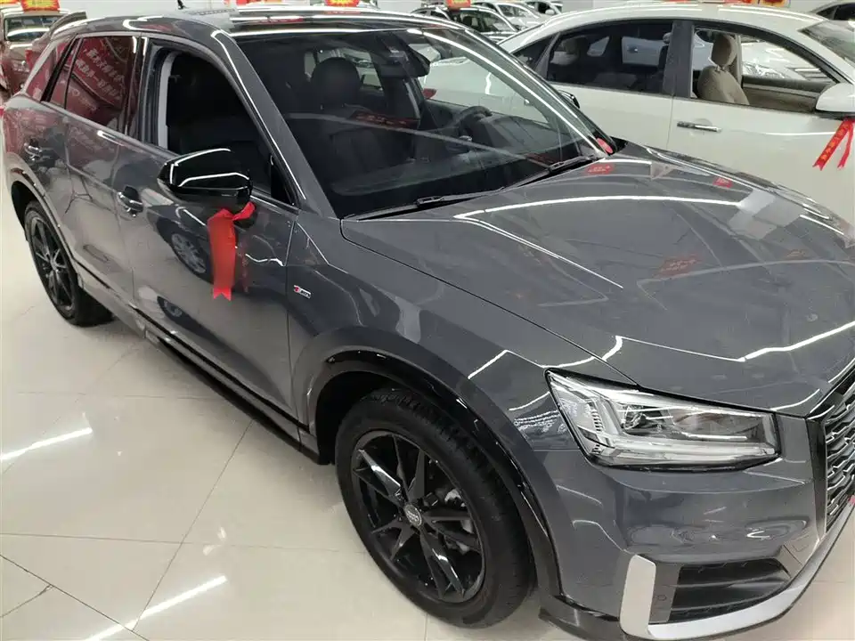 Audi Q2L