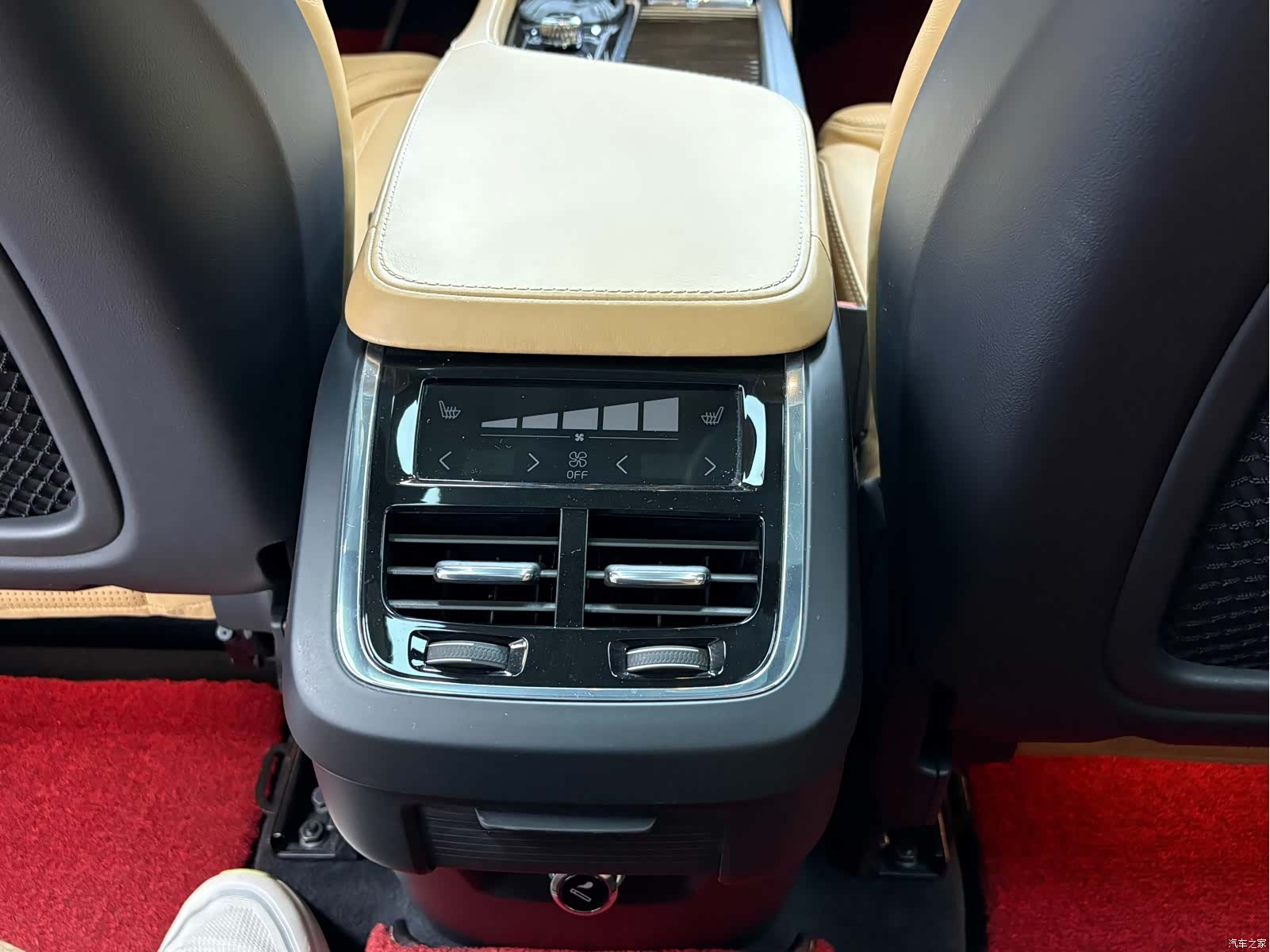 Volvo XC90, 2016 12