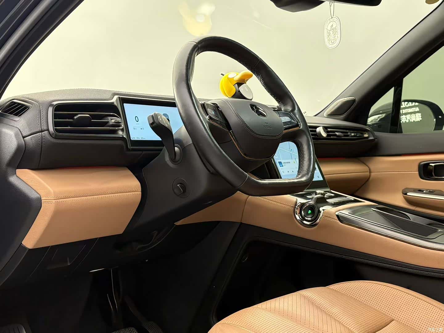 NIO ES8, 2020 13